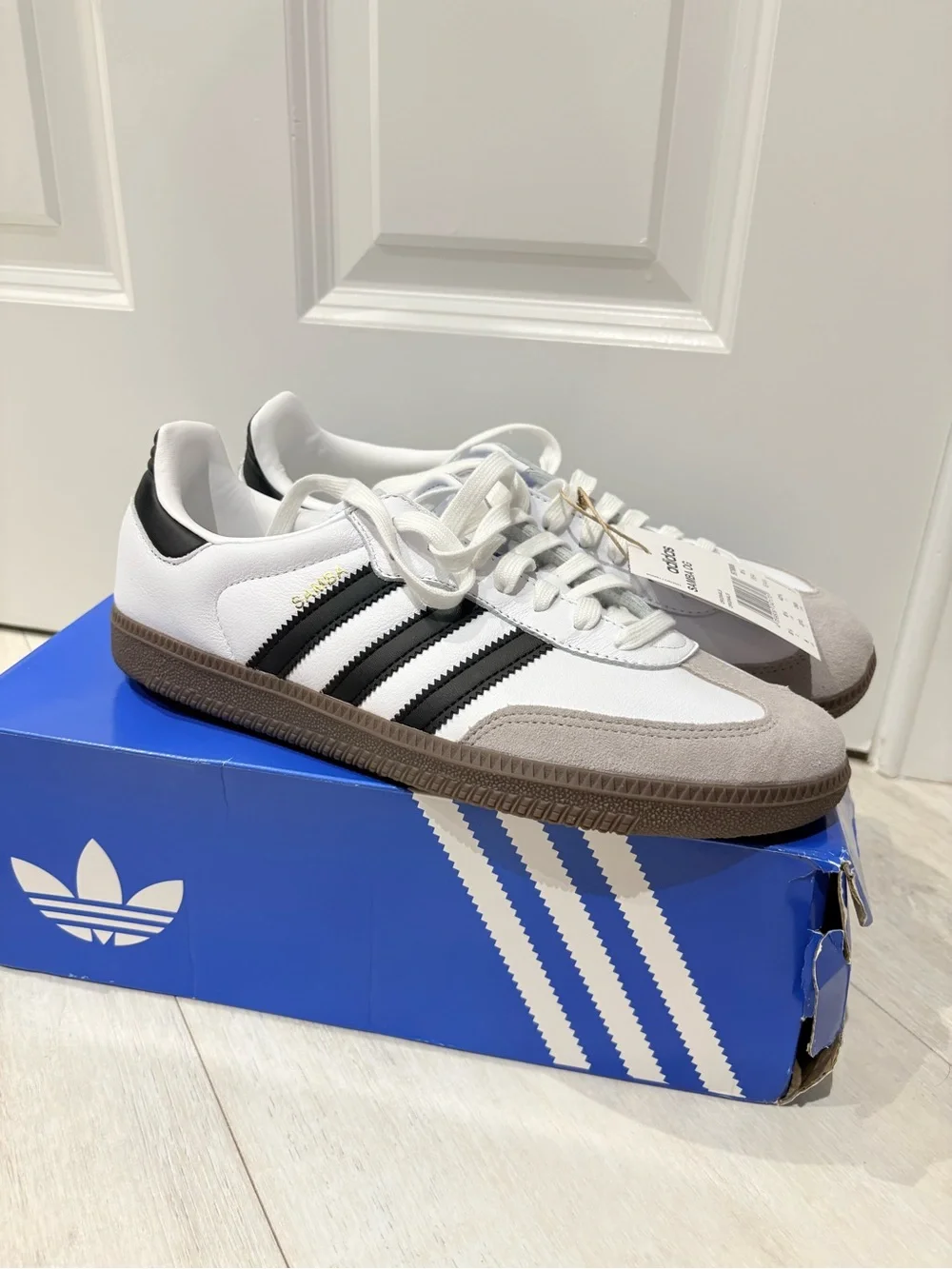 NWT! Adidas Samba OG Sneakers in White and Black US Sz 9/ EU Sz 42.5